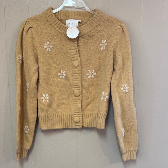 Lush Tan Cardigan with Floral Details - Picture 1 of 6
